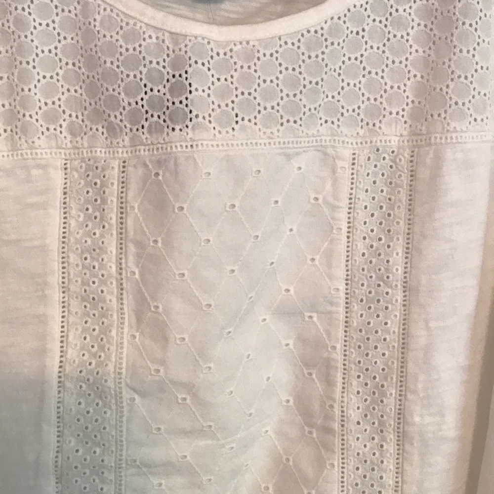 NWT white tank with eyelet details - Picture 3 of 13